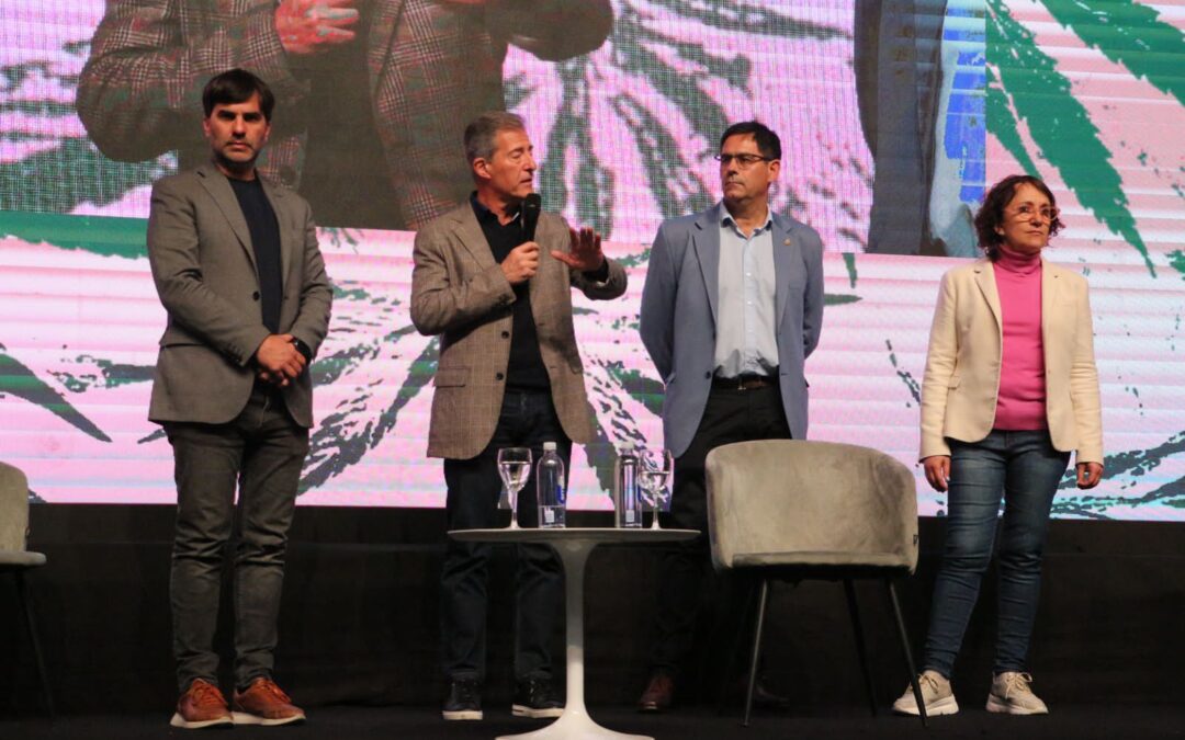 ​​ Gestión | El rector César Salcedo participó de la Expo Cannabis 2023​​