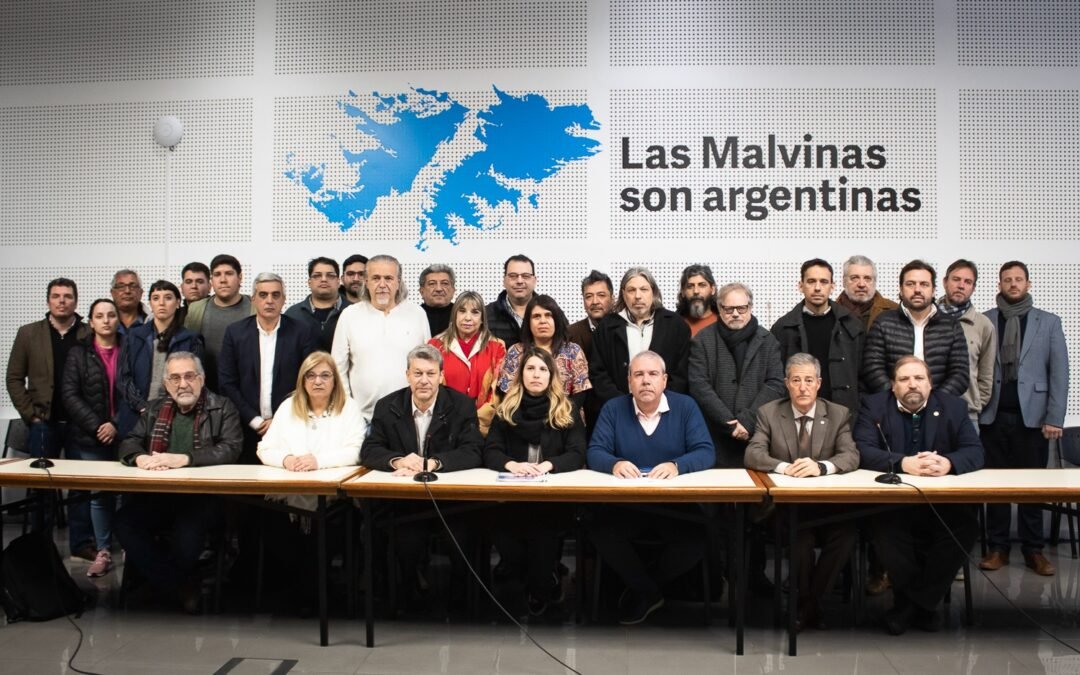 Institucional |«Sin salarios dignos no hay universidad»