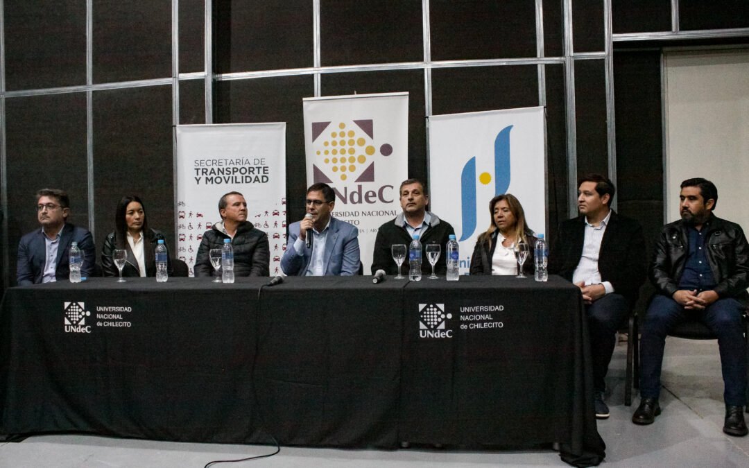 Gestión | Anuncian el reempadronamiento del boleto estudiantil gratuito y nueva línea de colectivo de Tinogasta a Chilecito