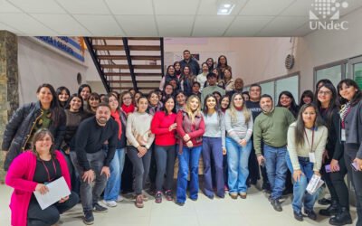 El Área de Idiomas realizó el primer encuentro presencial de la Capacitación en Evaluación Significativa del Inglés