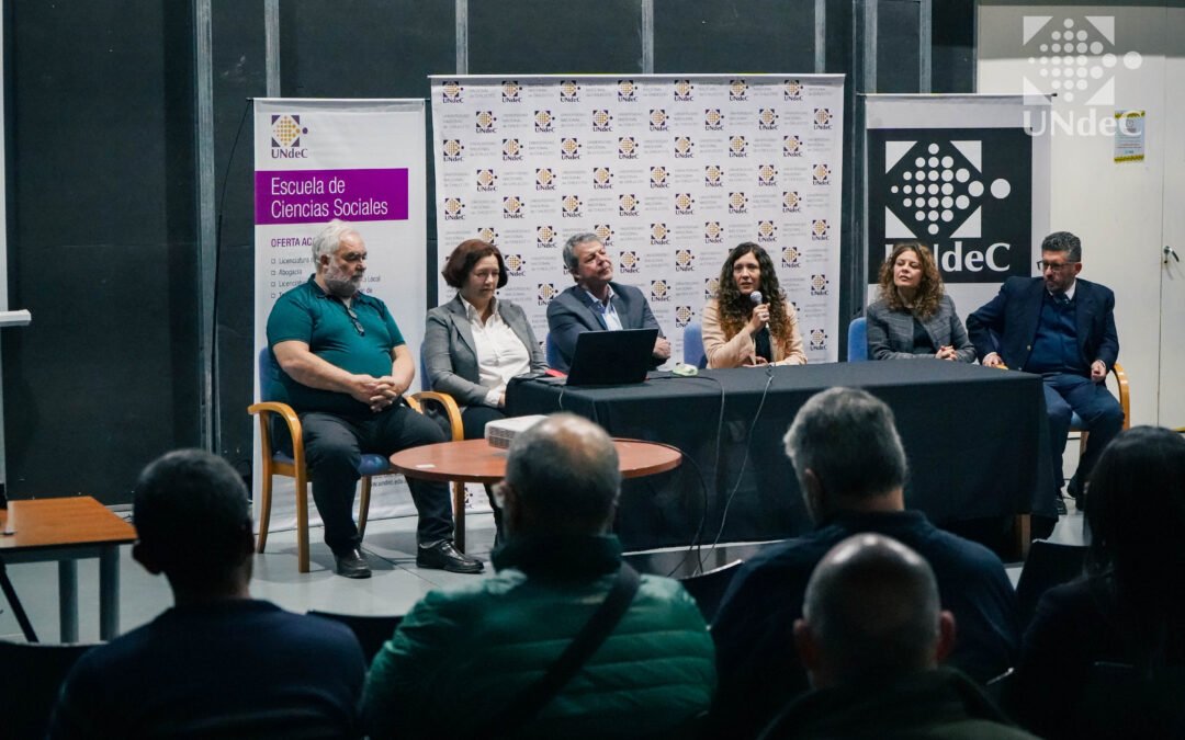 Académicas: la UNdeC fue sede de un conversatorio sobre las reformas actuales en Derecho Laboral