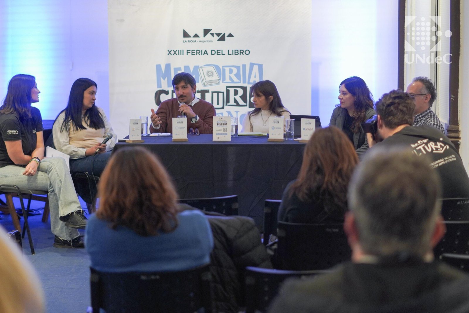 participación de EDITORES UNdeC en la Feria del Libro 060826