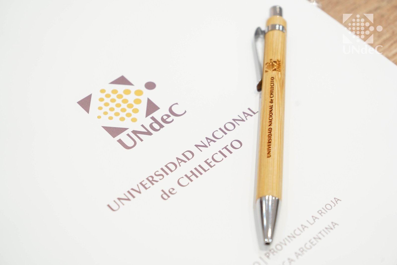 Firma Acta de Acuerdo Becas Viandas 140926-22